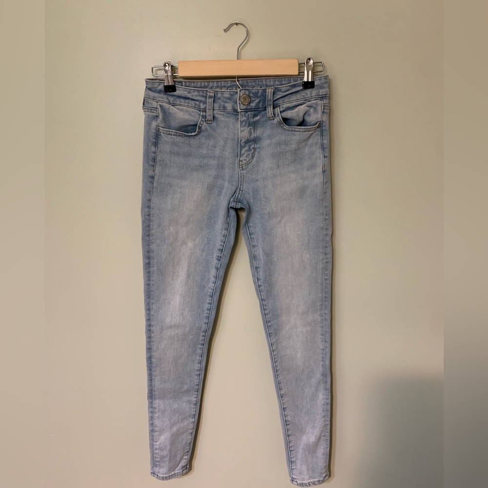 American Eagle — 360 next level stretch size 4 skinny jeggings